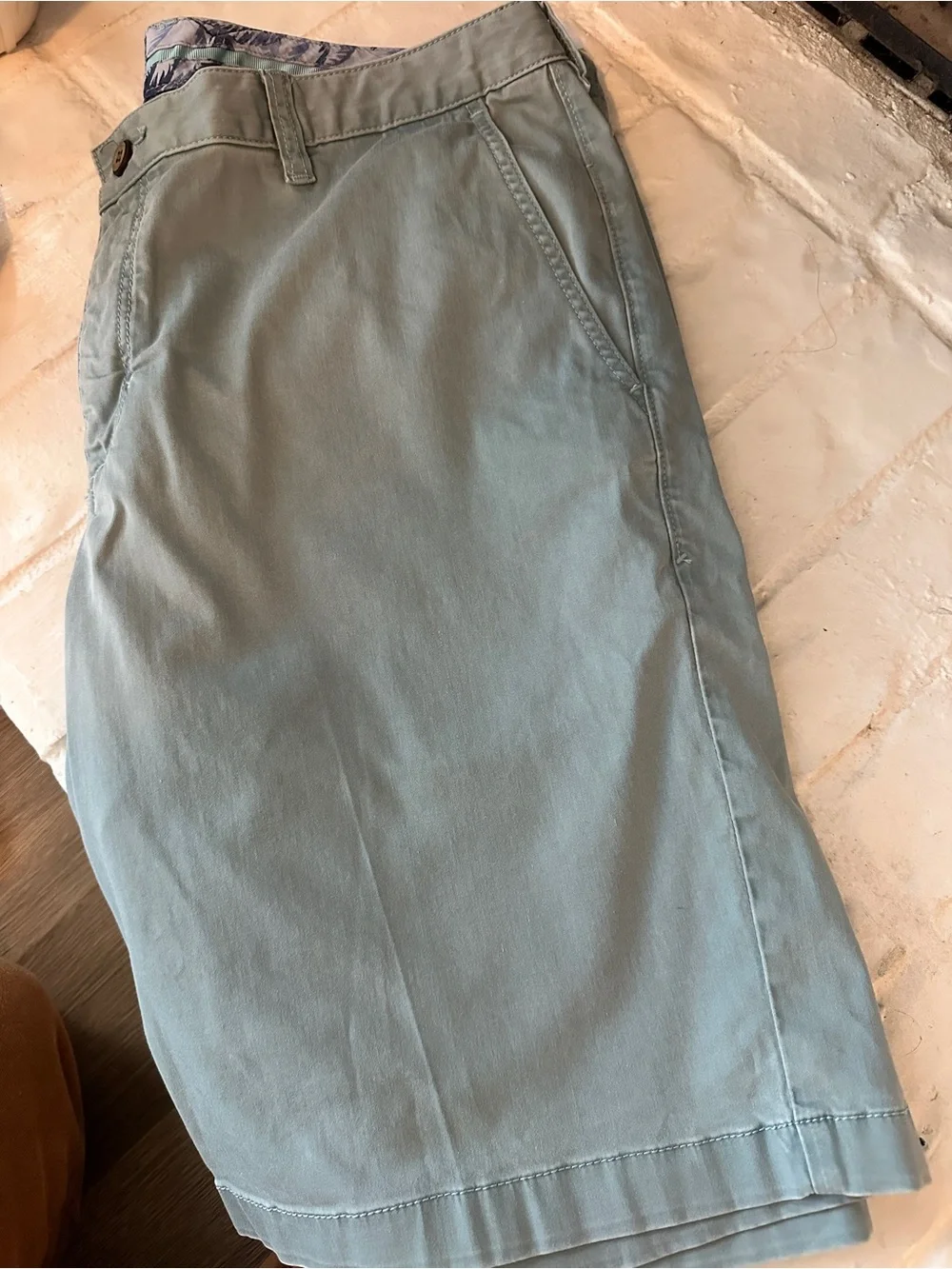 Tommy Bahama Men's Blue Cotton Chino Shorts Flat Front Slash Pockets Solid 36